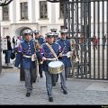 Prague - la releve de la garde du Chateau 035